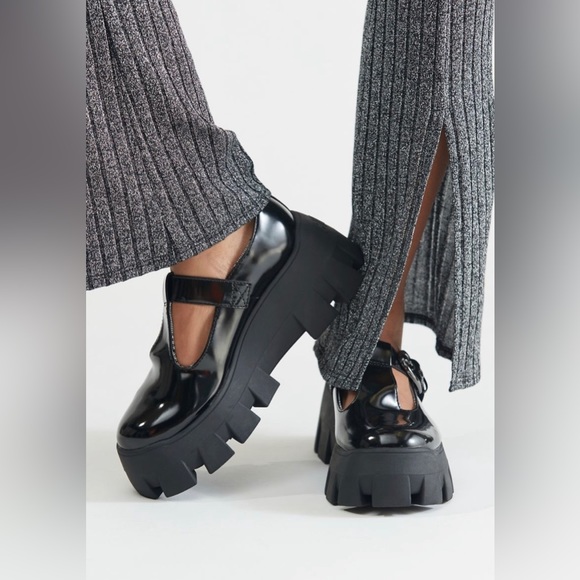 Urban Outfitters Shoes - Treaded Platform Mary Janes